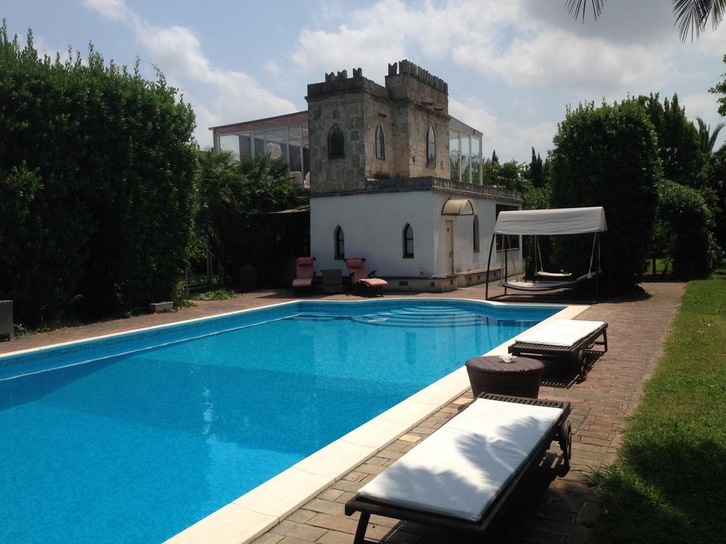 Villa Guelfi กาสชินา ภายนอก รูปภาพ
